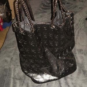 Black pleather skull purse
